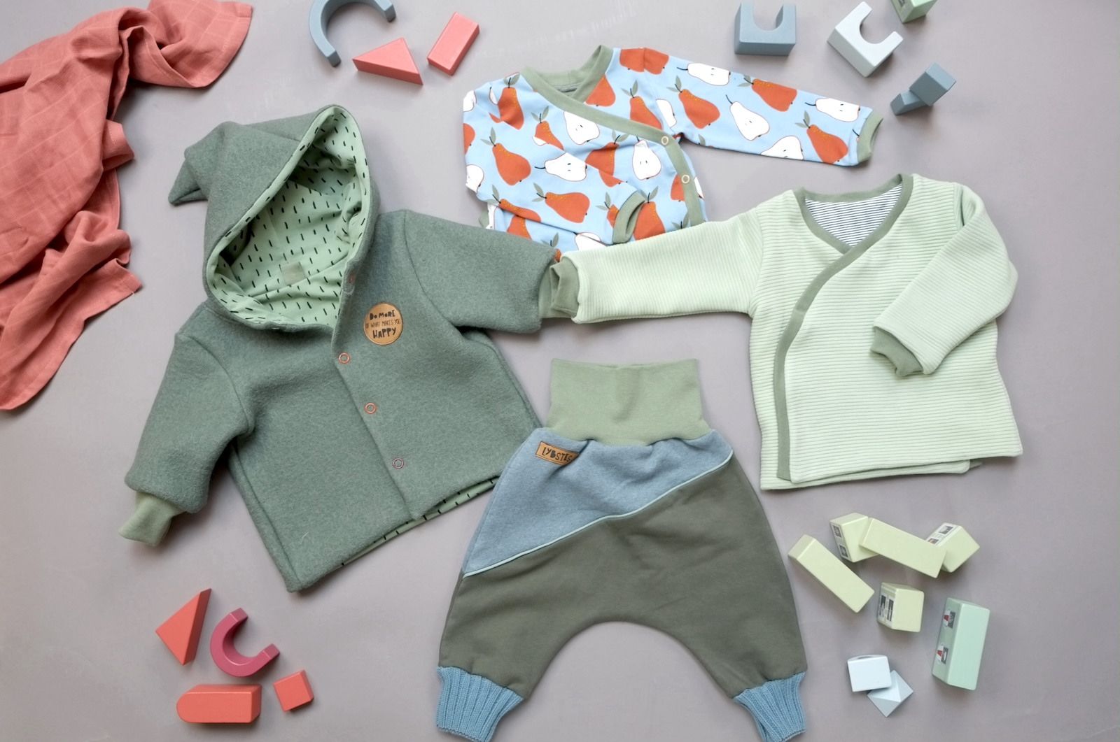 Lybstes Schnittmuster Nähen, Babyset, Walkjacke, Wickelshirt, Pumphose, Pumphose 2.0