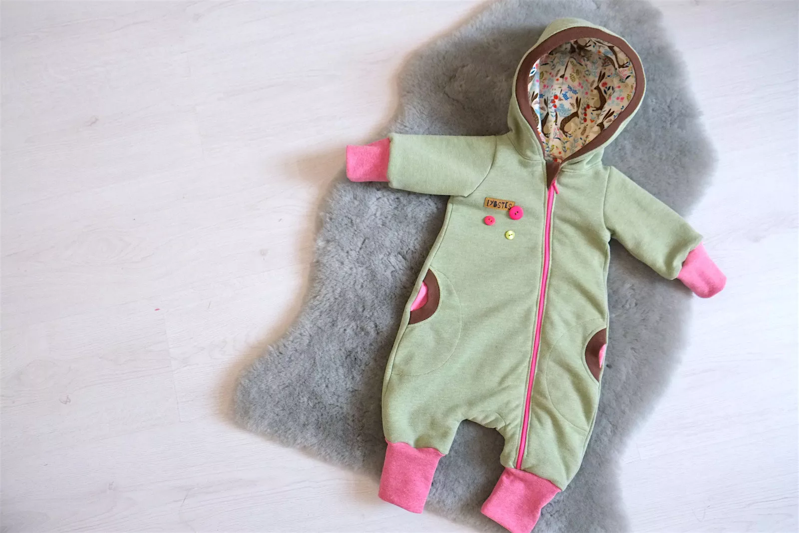 Lybstes Schnittmuster Nähen, Nähanleitung, Jolly Jumper, Jumpsuit, gefüttert, Schritt-für-Schritt-Anleitung